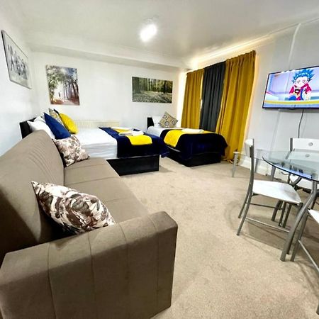 2 Bedrooms Modern Central London Apartment, Full Kitchen, 5 Minutes Tube Station Buitenkant foto