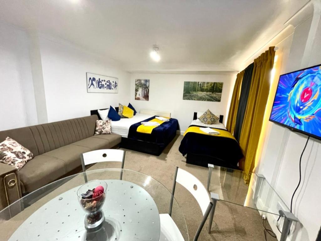 2 Bedrooms Modern Central London Apartment, Full Kitchen, 5 Minutes Tube Station Buitenkant foto
