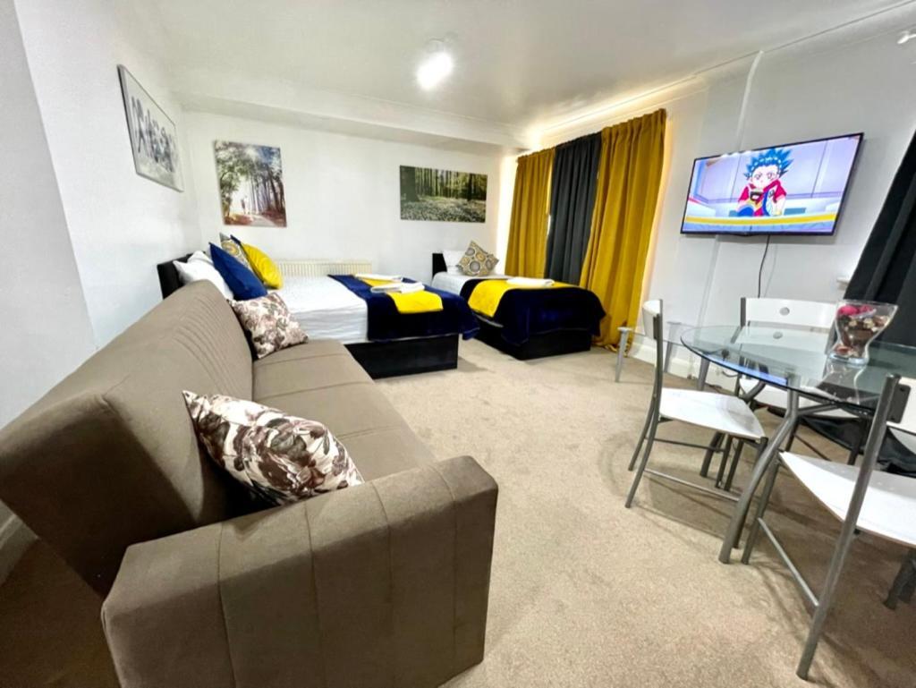 2 Bedrooms Modern Central London Apartment, Full Kitchen, 5 Minutes Tube Station Buitenkant foto