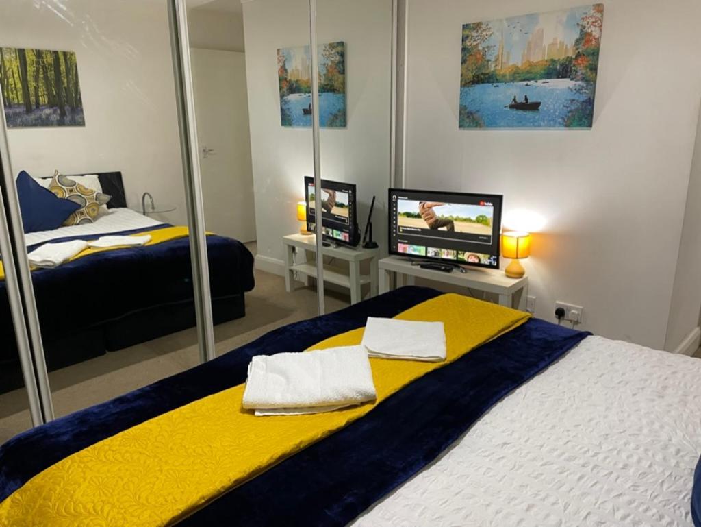 2 Bedrooms Modern Central London Apartment, Full Kitchen, 5 Minutes Tube Station Buitenkant foto