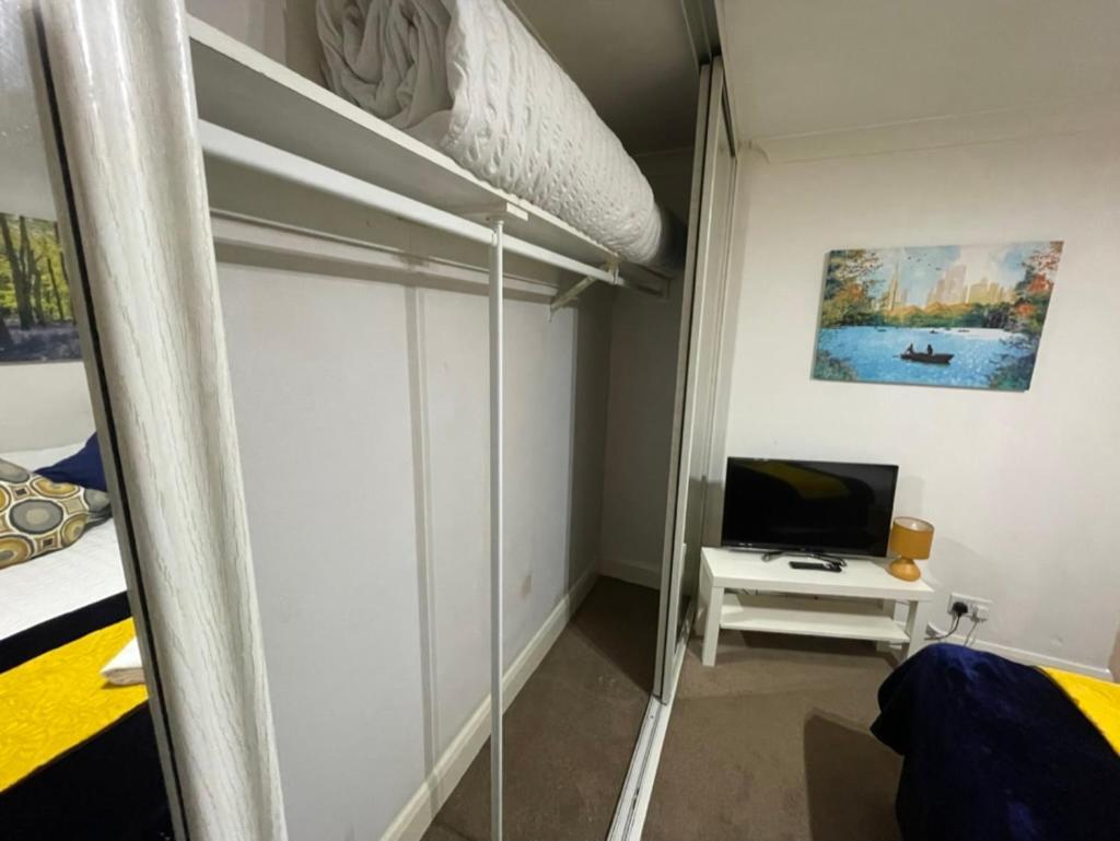 2 Bedrooms Modern Central London Apartment, Full Kitchen, 5 Minutes Tube Station Buitenkant foto