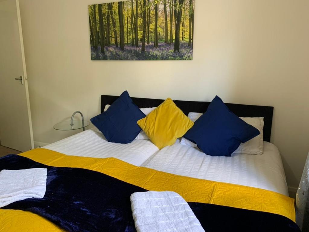 2 Bedrooms Modern Central London Apartment, Full Kitchen, 5 Minutes Tube Station Buitenkant foto