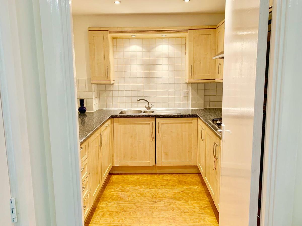2 Bedrooms Modern Central London Apartment, Full Kitchen, 5 Minutes Tube Station Buitenkant foto
